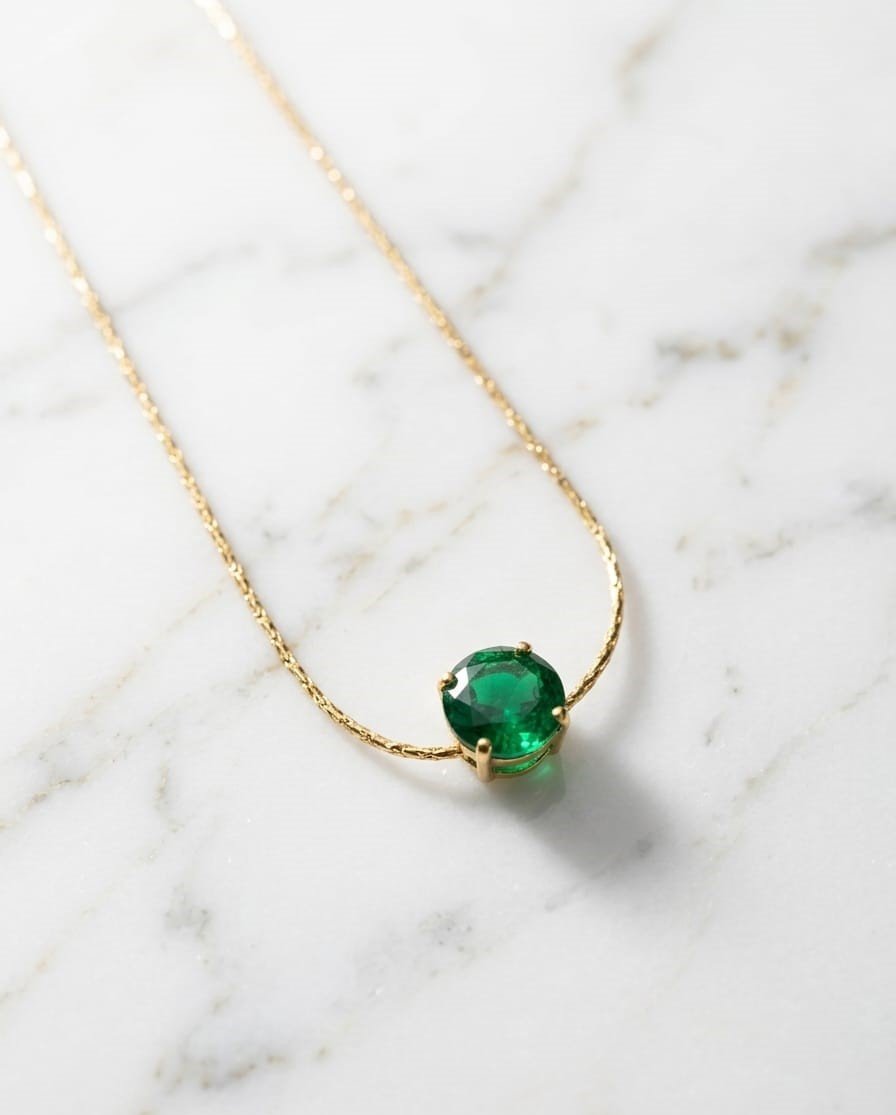28 Emerald Green Solitaire Pendant Necklace - Image 1
