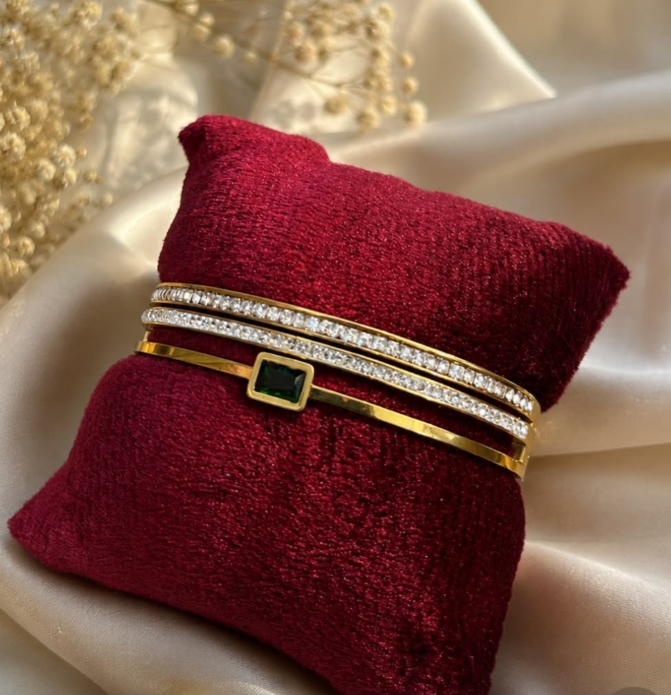 WhatsApp Image 2026-08-02 at 4.52.53 AM Emerald Green Crystal Layered Handcuff - Image 1