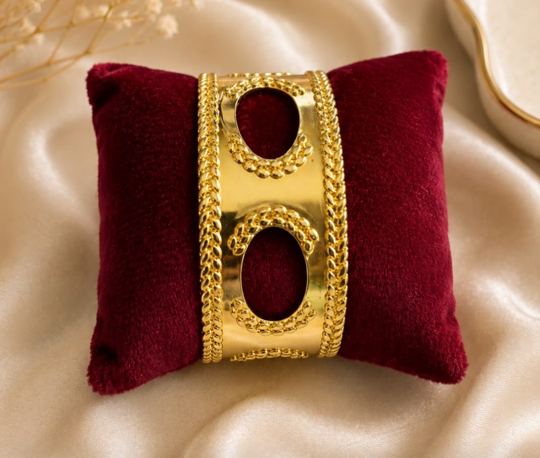 WhatsApp Image 2026-08-02 at 6.31.43 AM Golden Oval Cuff - Image 1
