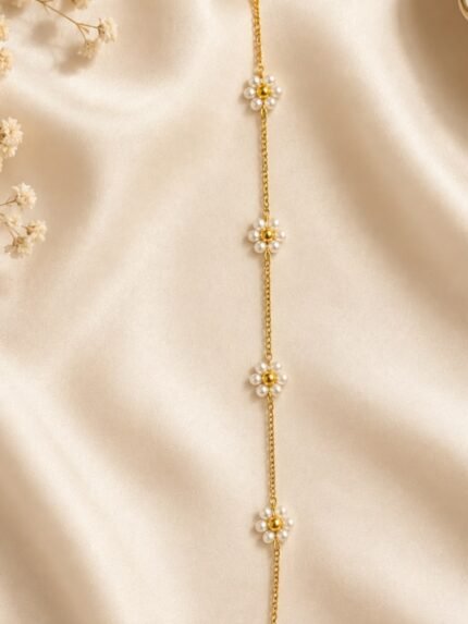 Pearl Daisy Station Chain Bracelet