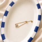 Golden Crystal Clover Chain Ring